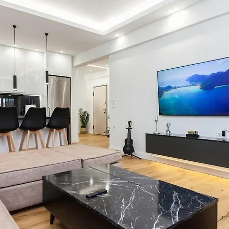 Kallithea Modern Living With Designer Touch Apartment Athens